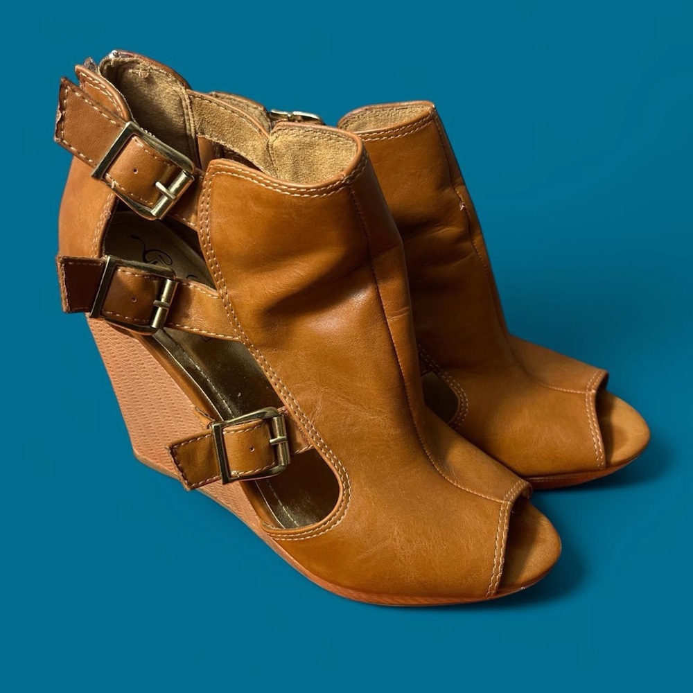 🤎 unlisted wedges size 7.5 🤎
